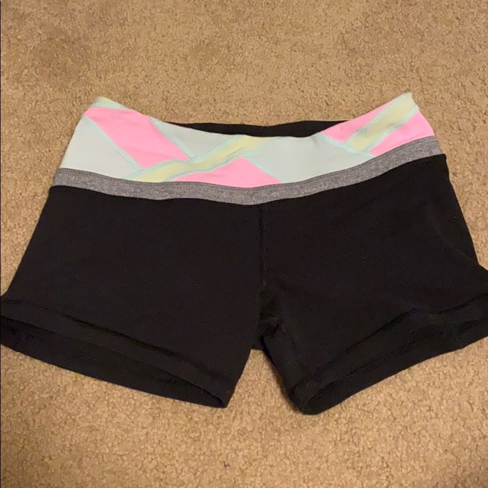 Ivivva reverse-able booty shorts